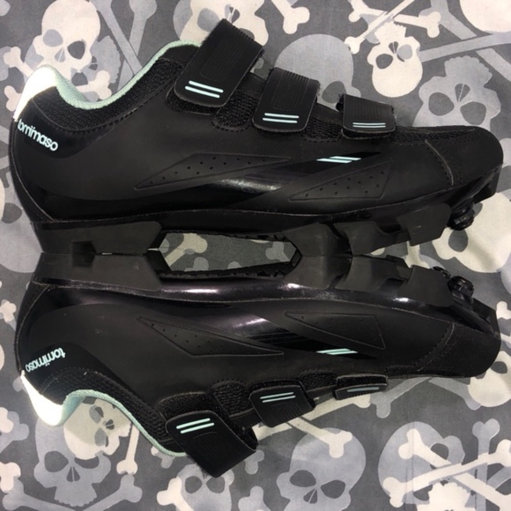 Tommaso spin shoes!